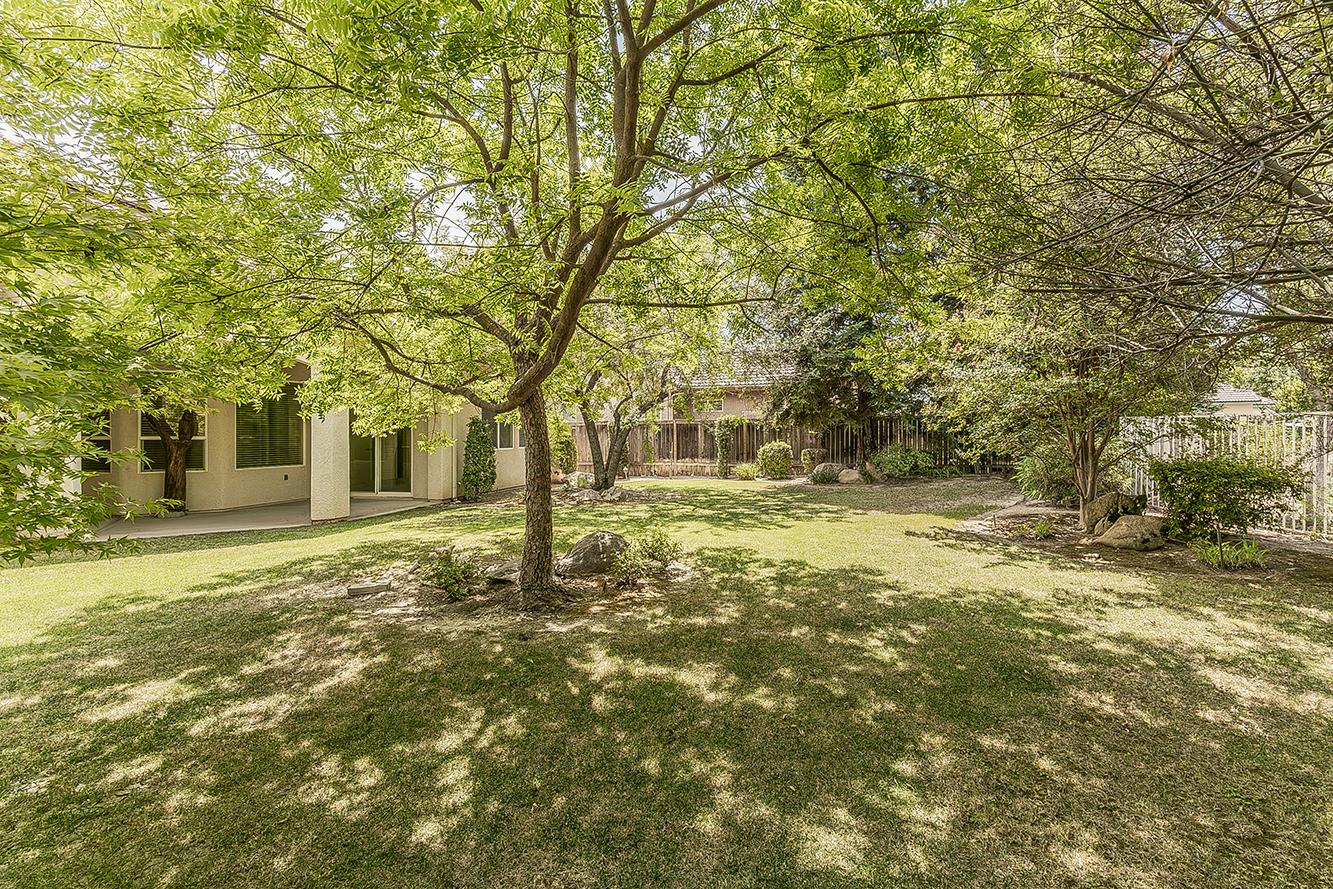 4477 N Quail Lake Dr, Clovis, CA 93619