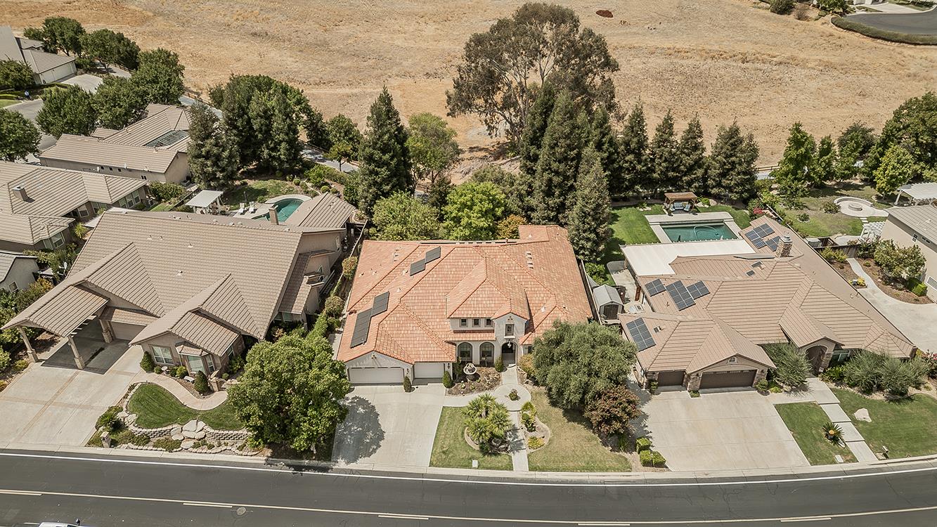4477 N Quail Lake Dr, Clovis, CA 93619