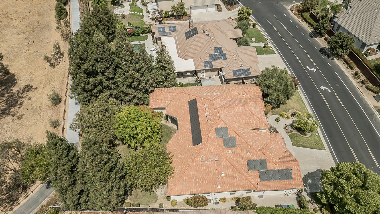 4477 N Quail Lake Dr, Clovis, CA 93619