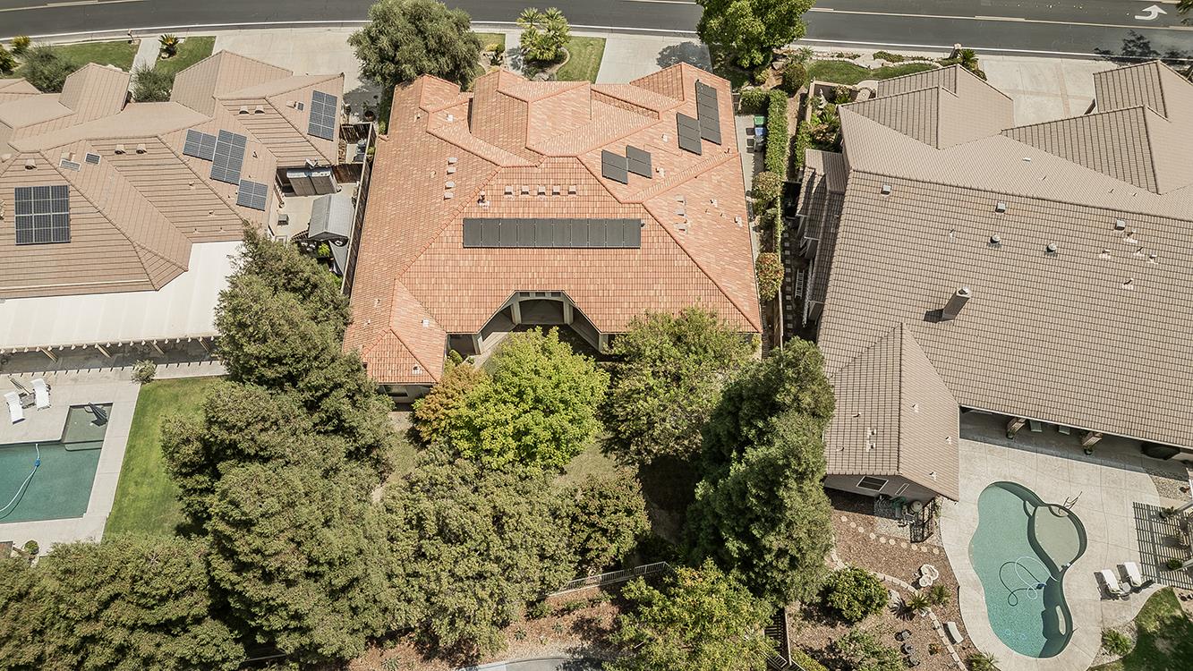 4477 N Quail Lake Dr, Clovis, CA 93619