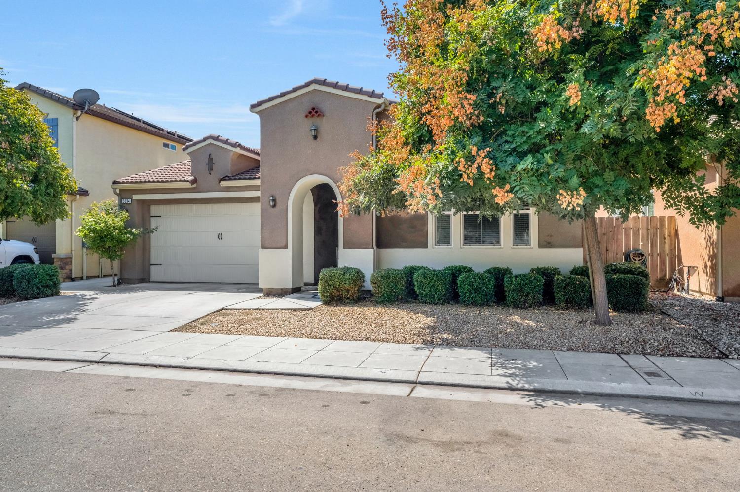 3834 Hampton Way, Clovis, CA 93619
