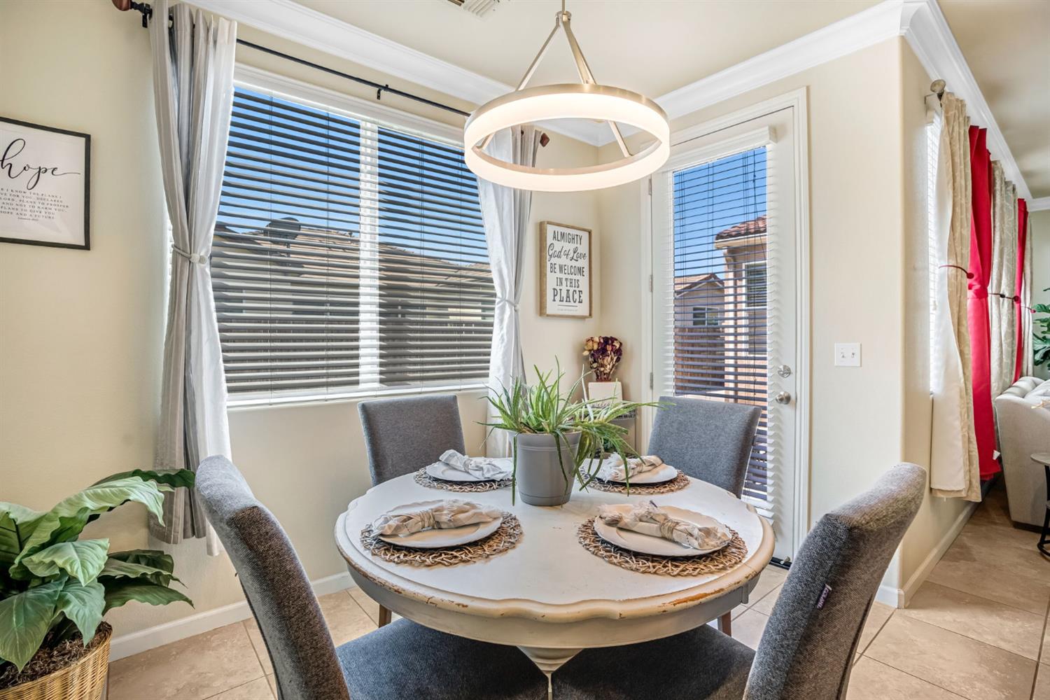3834 Hampton Way, Clovis, CA 93619