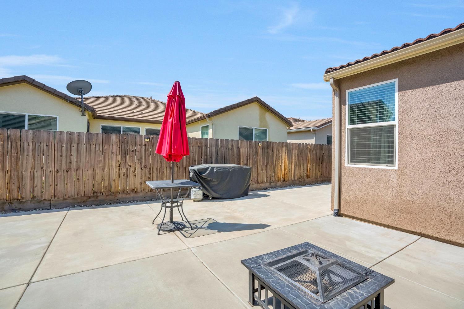 3834 Hampton Way, Clovis, CA 93619