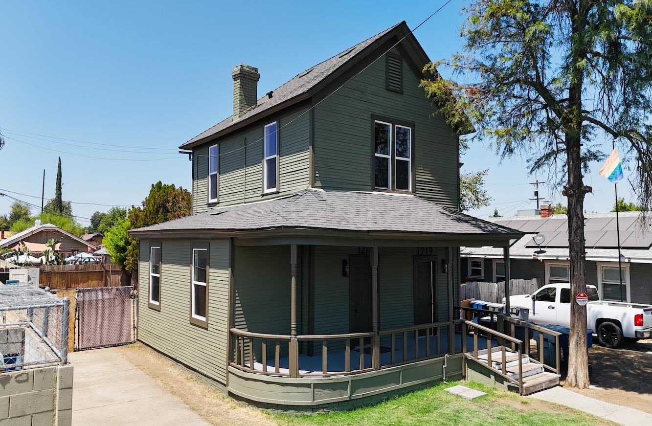 1217 N Palm Ave, Fresno, CA 93728