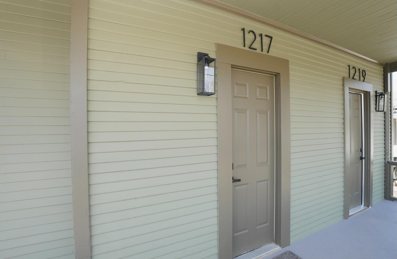 1217 N Palm Ave, Fresno, CA 93728