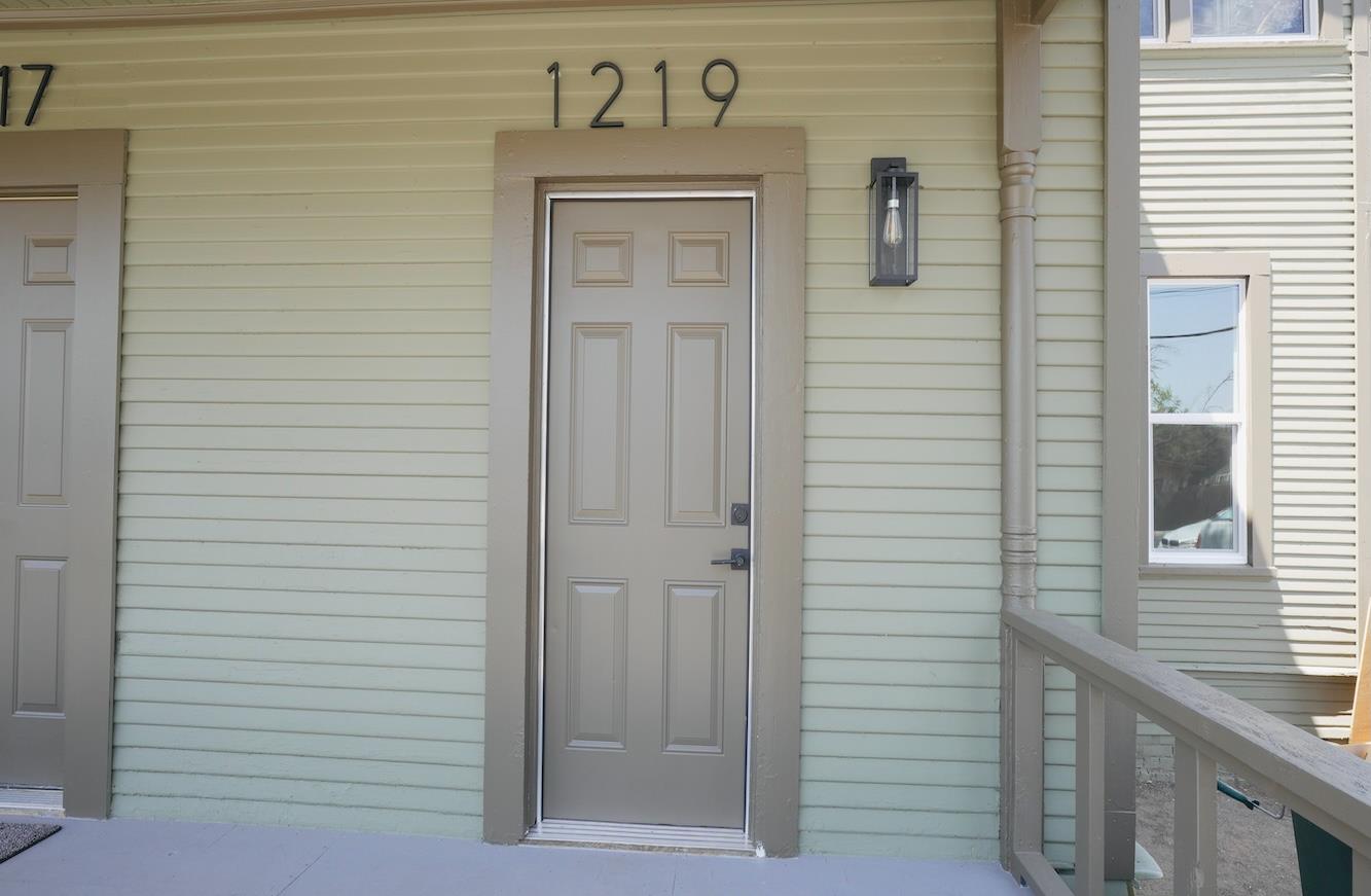 1217 N Palm Ave, Fresno, CA 93728