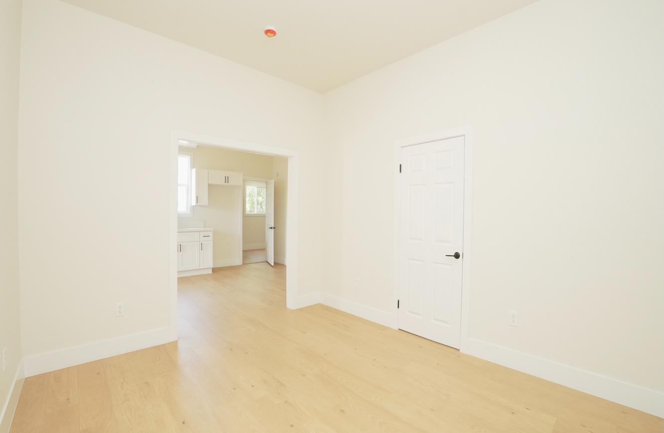 1217 N Palm Ave, Fresno, CA 93728