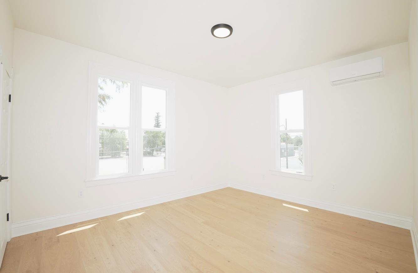 1217 N Palm Ave, Fresno, CA 93728