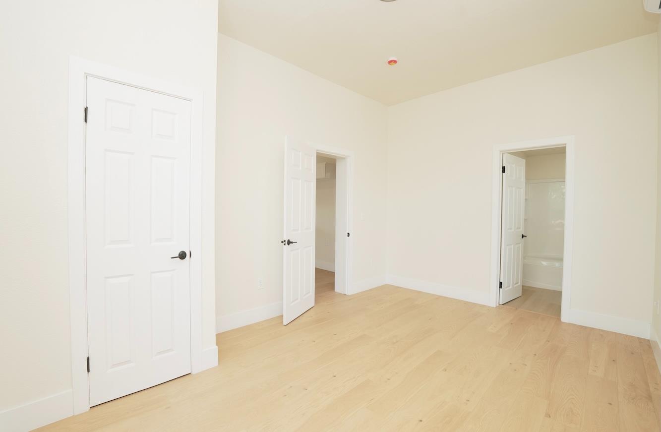 1217 N Palm Ave, Fresno, CA 93728