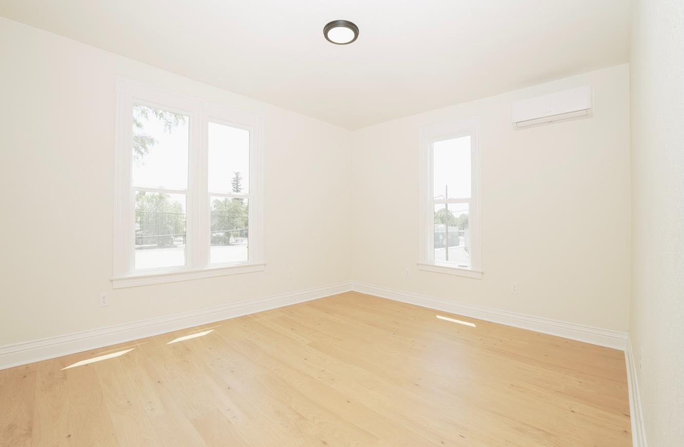 1217 N Palm Ave, Fresno, CA 93728