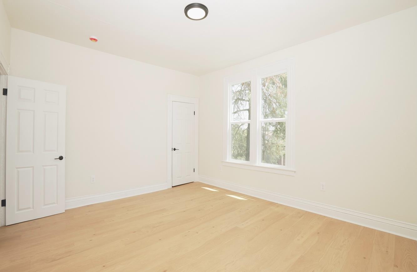 1217 N Palm Ave, Fresno, CA 93728