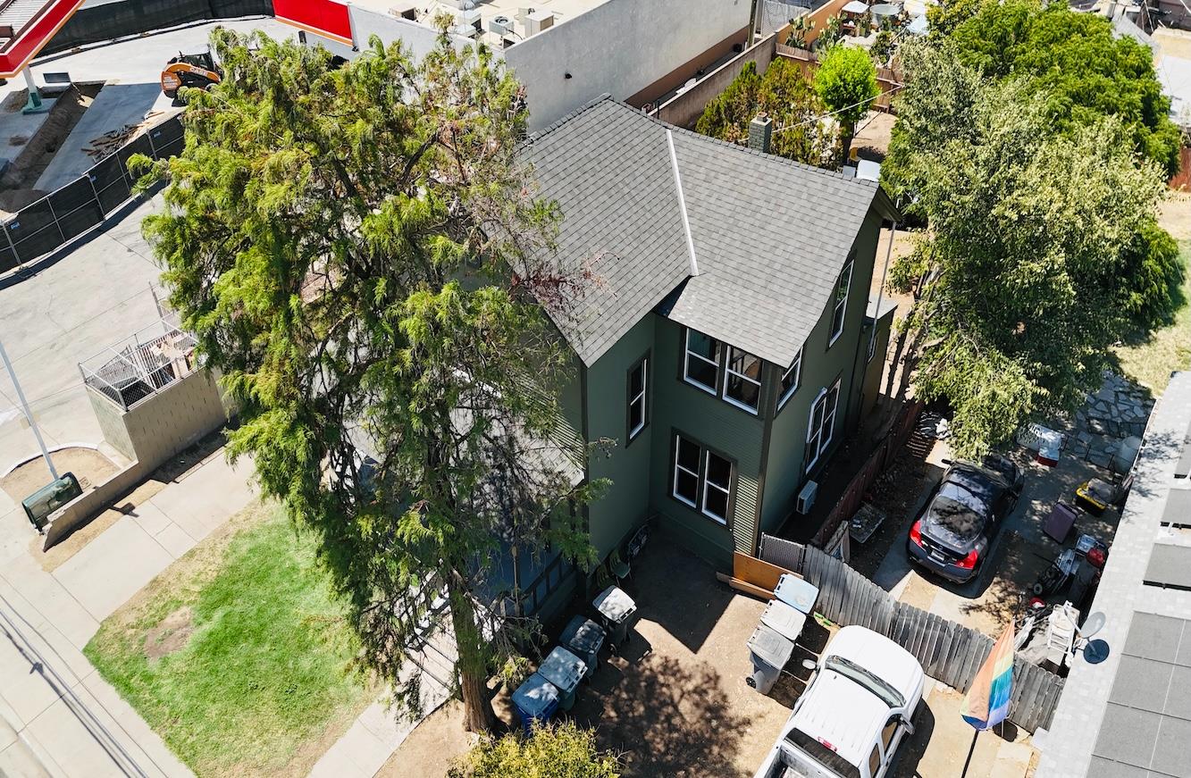 1217 N Palm Ave, Fresno, CA 93728