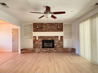 743 E Minaretes Ave, Fresno, CA 93720