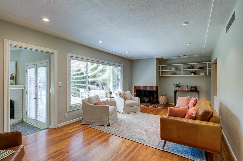 116 E Cortland Ave, Fresno, CA 93704