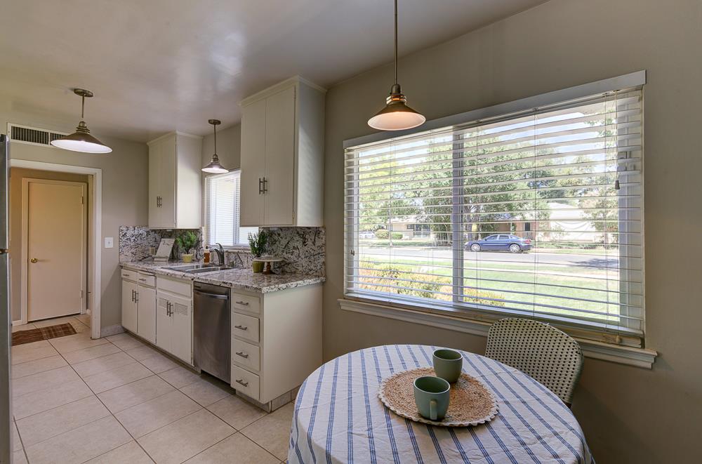 116 E Cortland Ave, Fresno, CA 93704