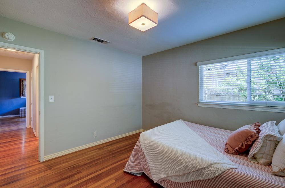 116 E Cortland Ave, Fresno, CA 93704