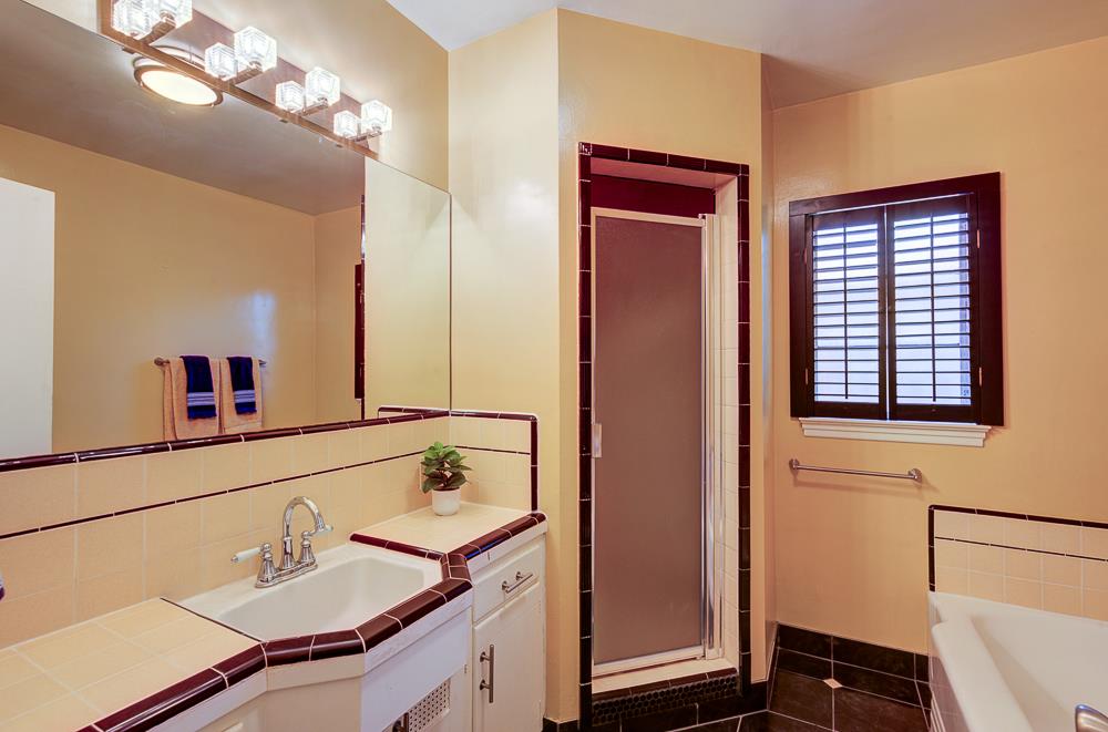 116 E Cortland Ave, Fresno, CA 93704