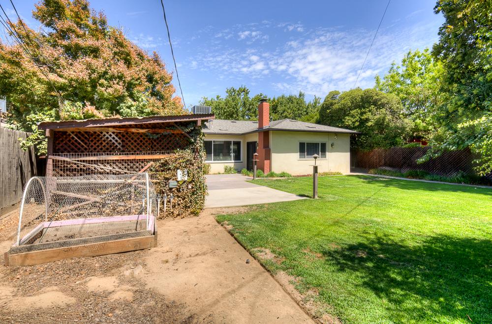116 E Cortland Ave, Fresno, CA 93704