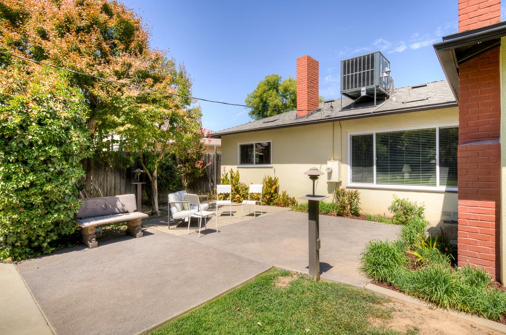 116 E Cortland Ave, Fresno, CA 93704