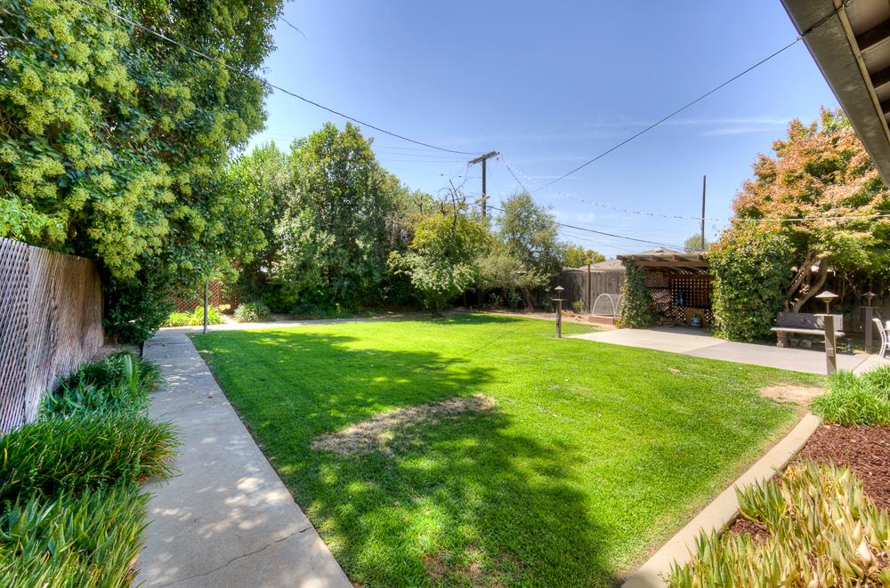 116 E Cortland Ave, Fresno, CA 93704