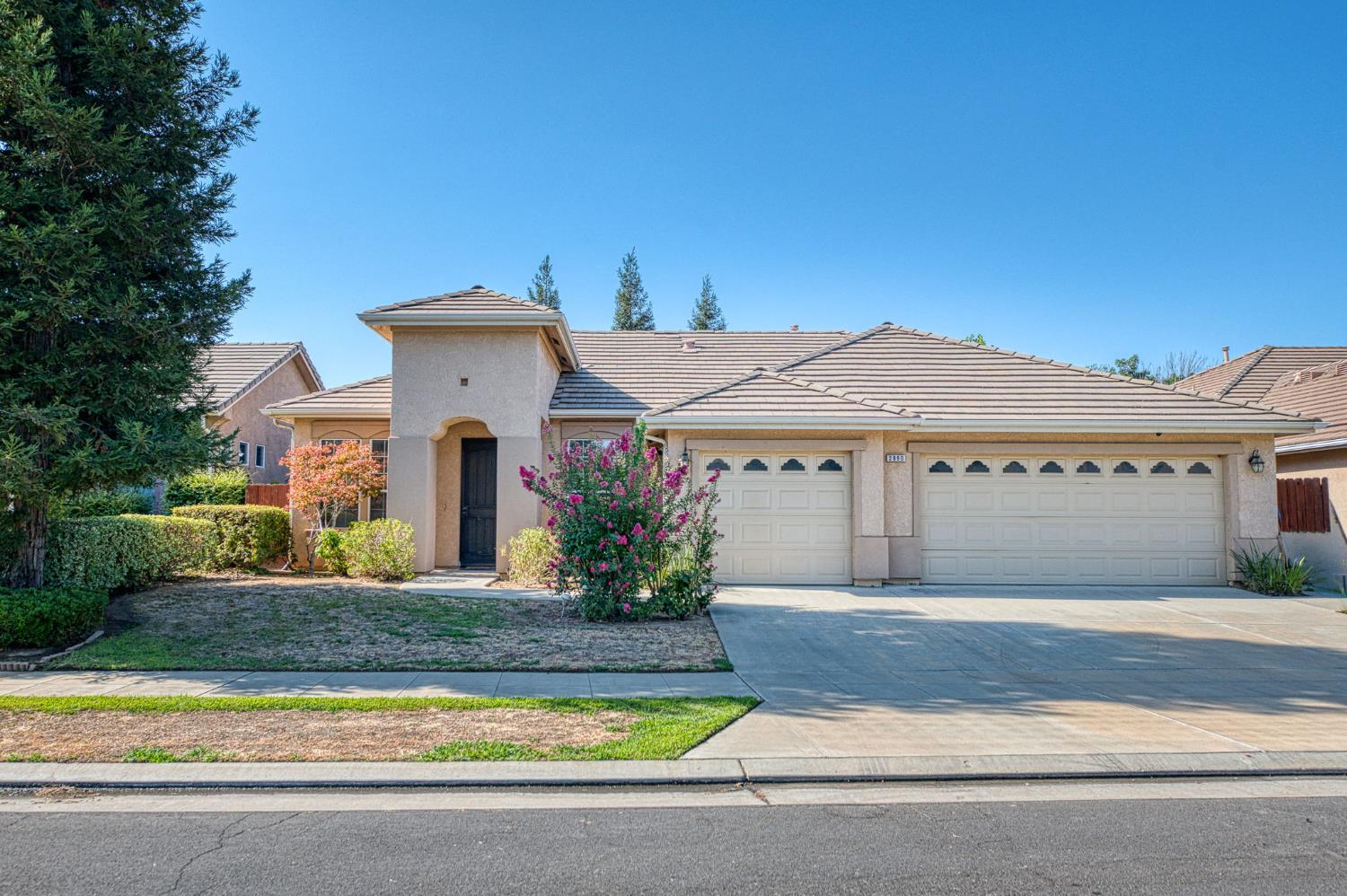 2890 Mesa Ave, Clovis, CA 93611