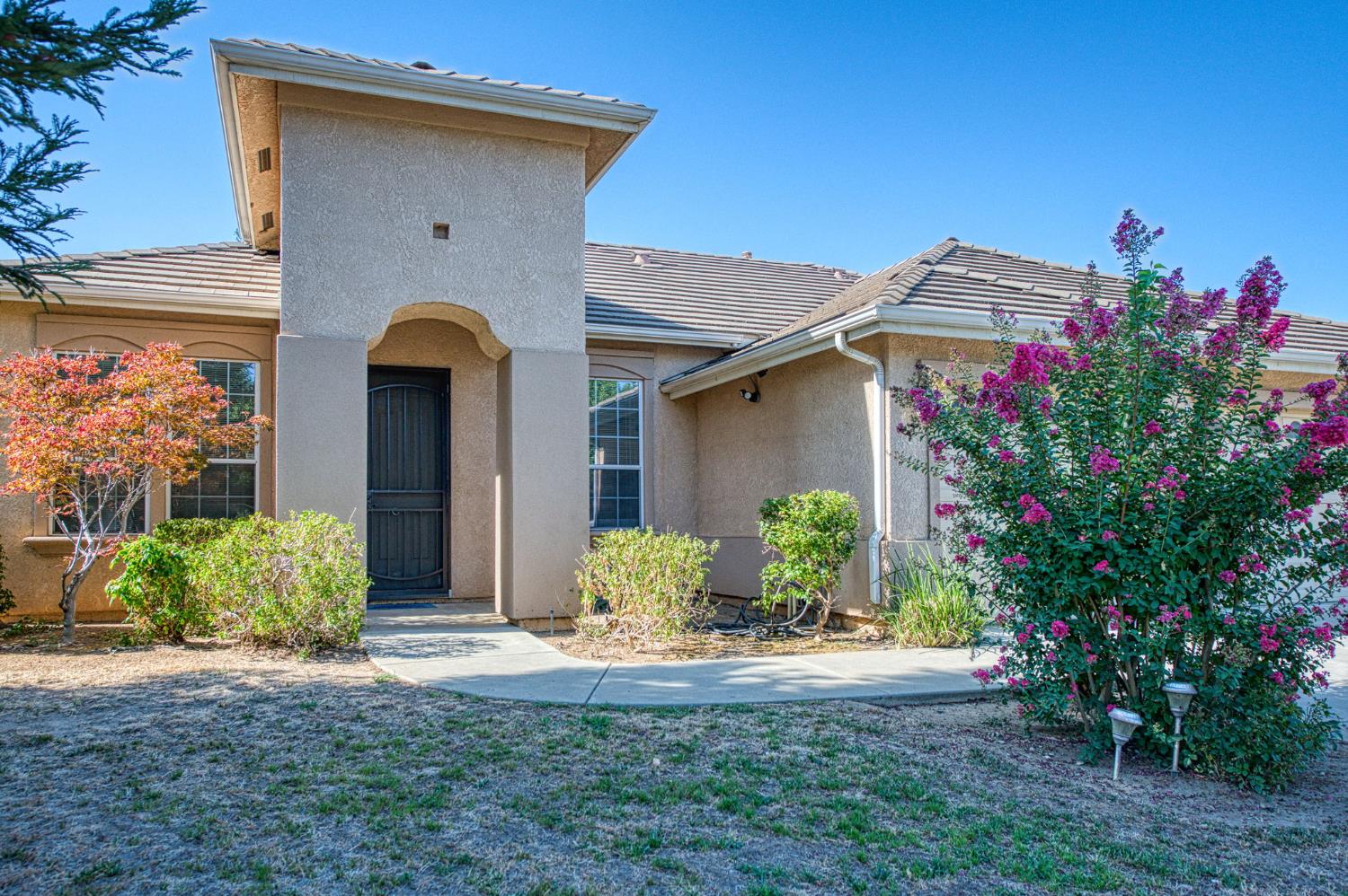 2890 Mesa Ave, Clovis, CA 93611