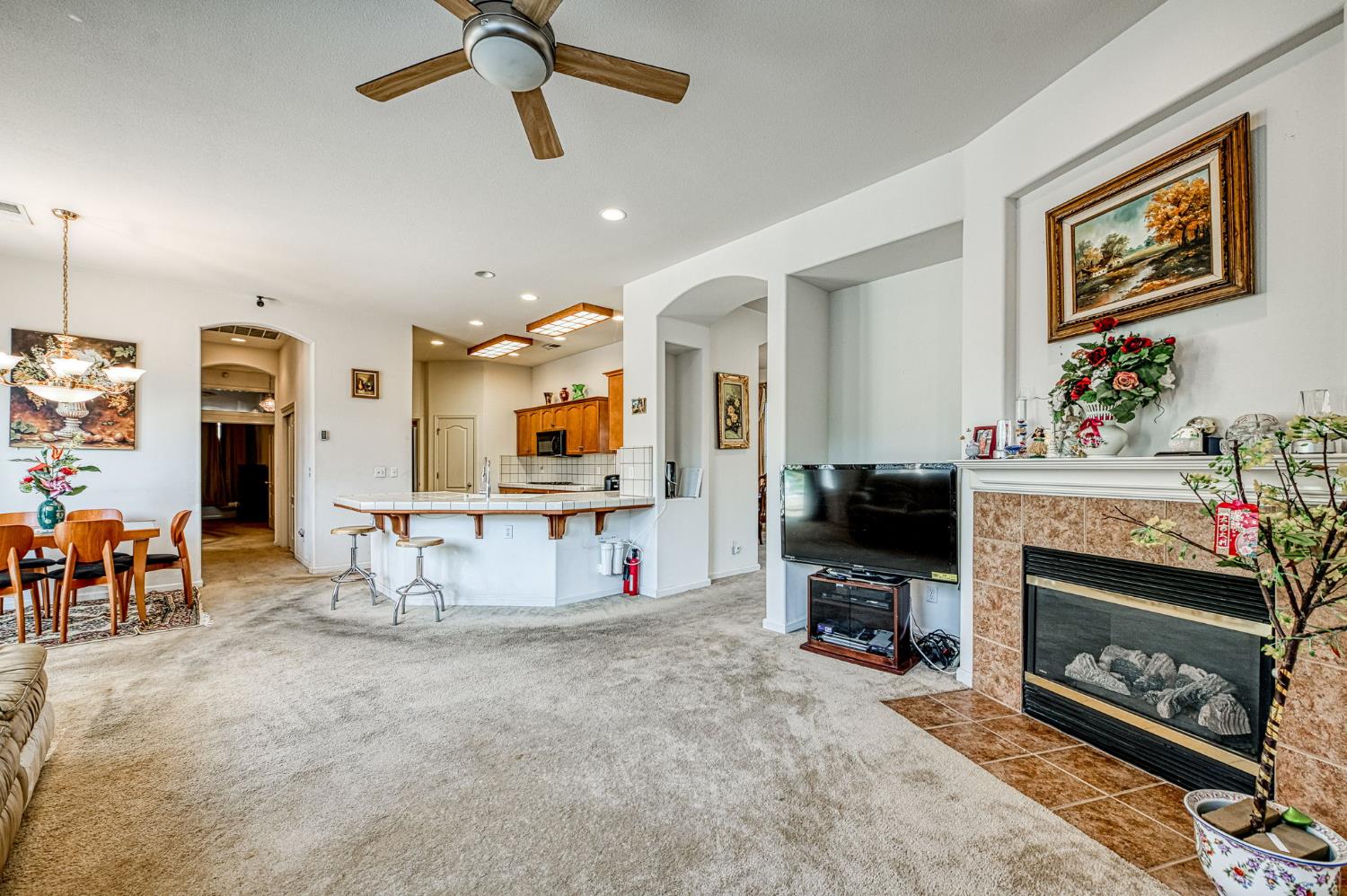2890 Mesa Ave, Clovis, CA 93611