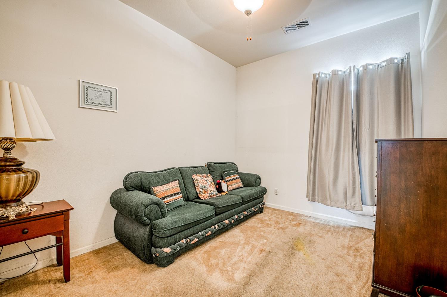 2890 Mesa Ave, Clovis, CA 93611