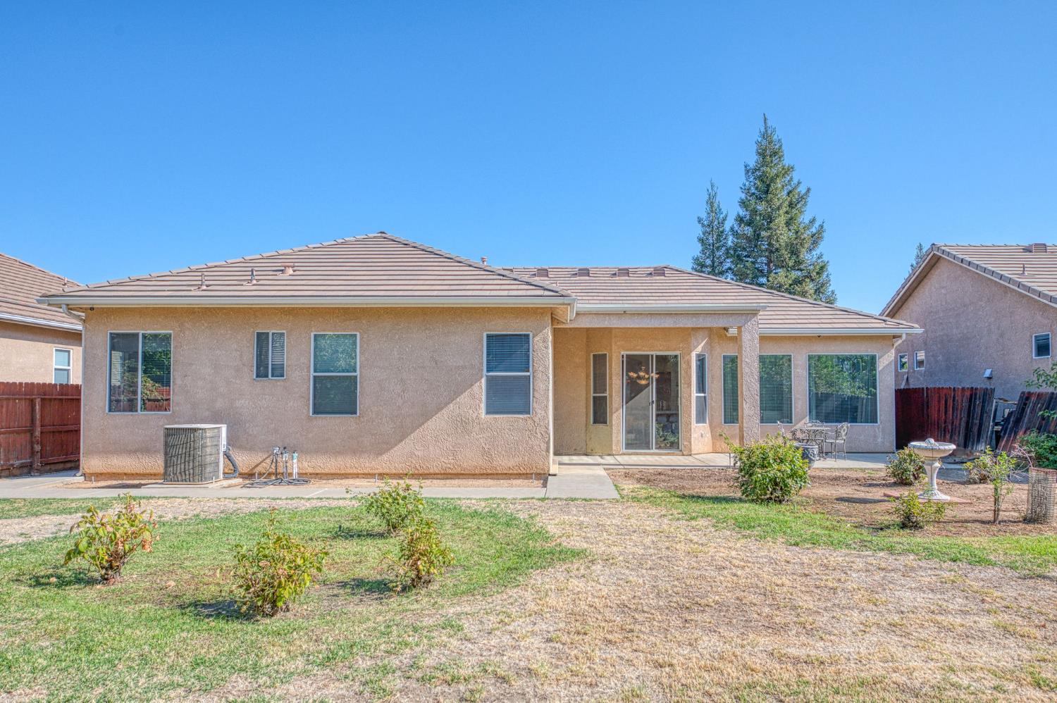 2890 Mesa Ave, Clovis, CA 93611