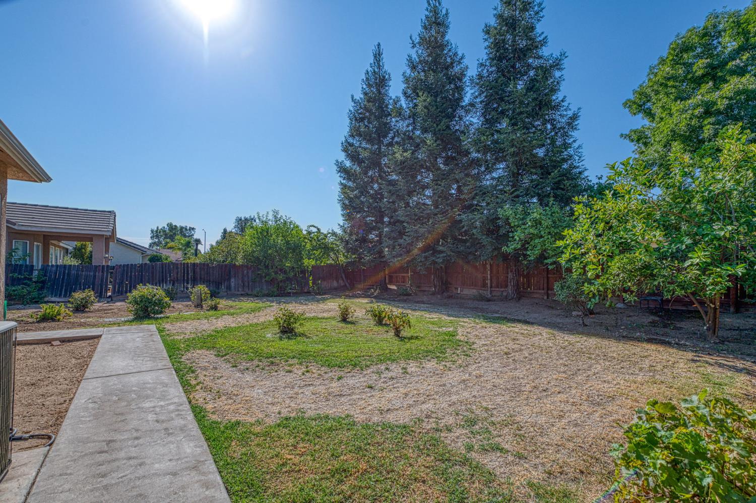 2890 Mesa Ave, Clovis, CA 93611