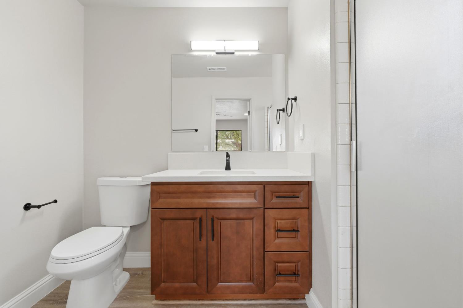 37307 Mistletoe Rd, Yokuts Valley, CA 93675