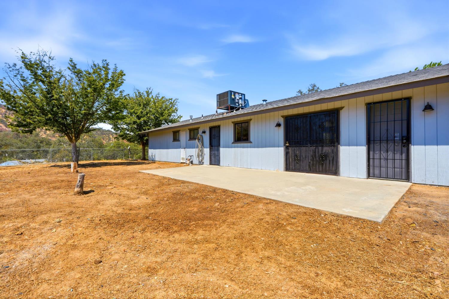 37307 Mistletoe Rd, Yokuts Valley, CA 93675