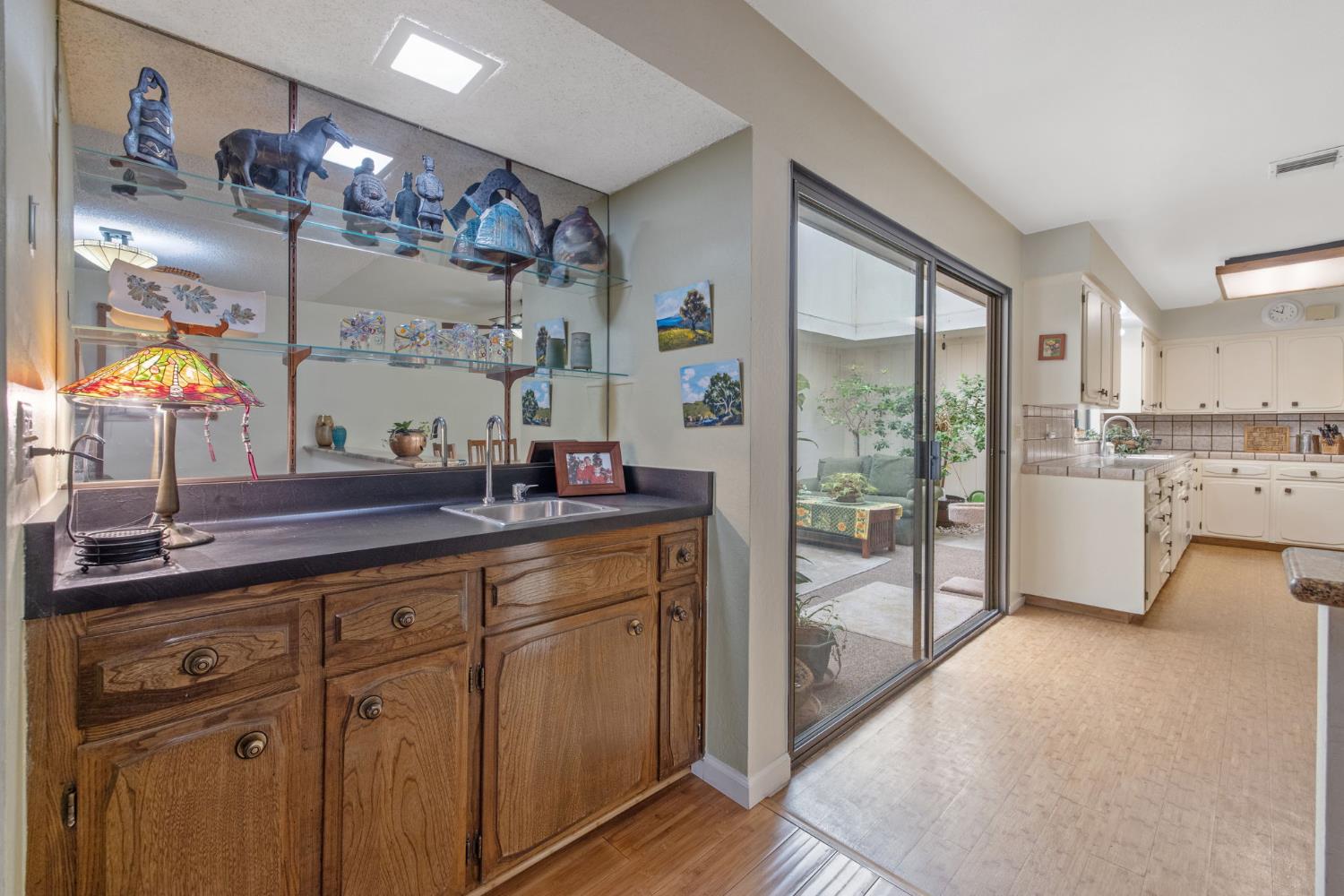 1948 Cougar Ln, Clovis, CA 93611