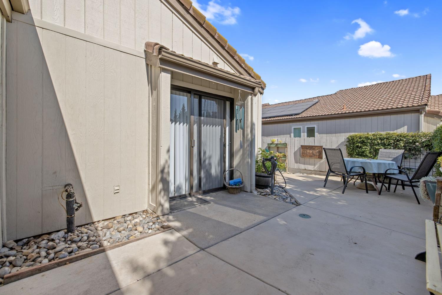 1948 Cougar Ln, Clovis, CA 93611