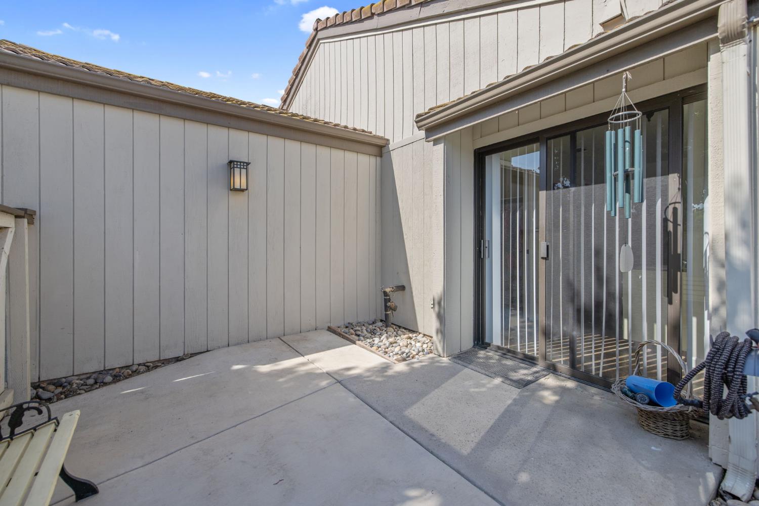 1948 Cougar Ln, Clovis, CA 93611