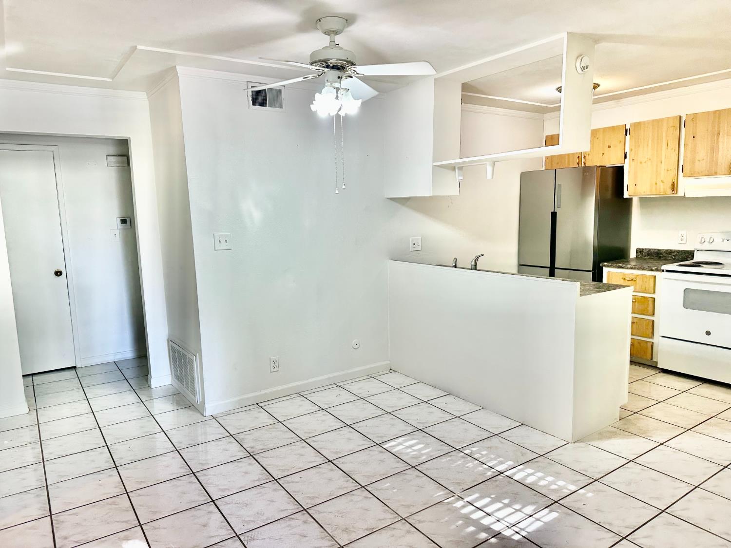 4918 N Holt Ave #102, Fresno, CA 93705