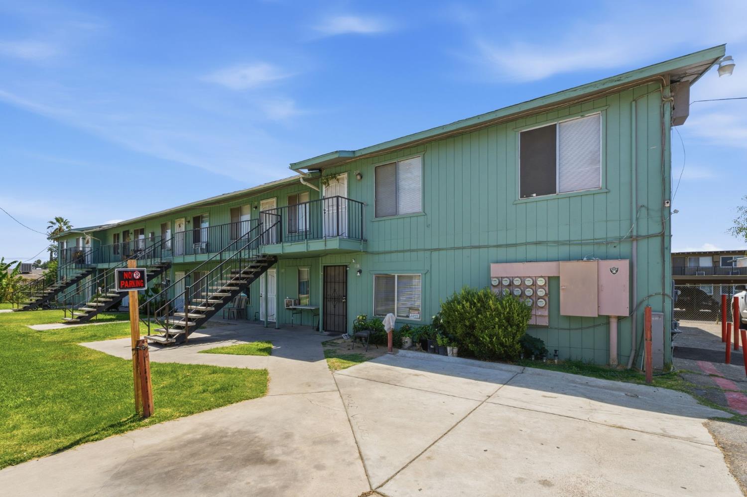 425 S Maple Ave #101, Fresno, CA 93702