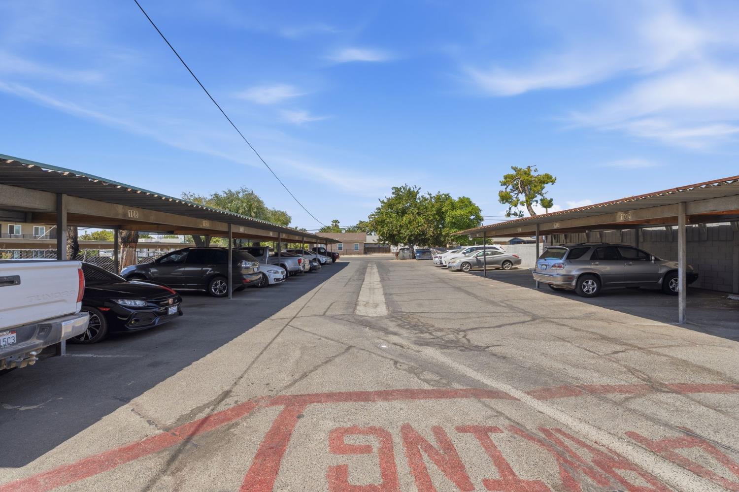 425 S Maple Ave #101, Fresno, CA 93702