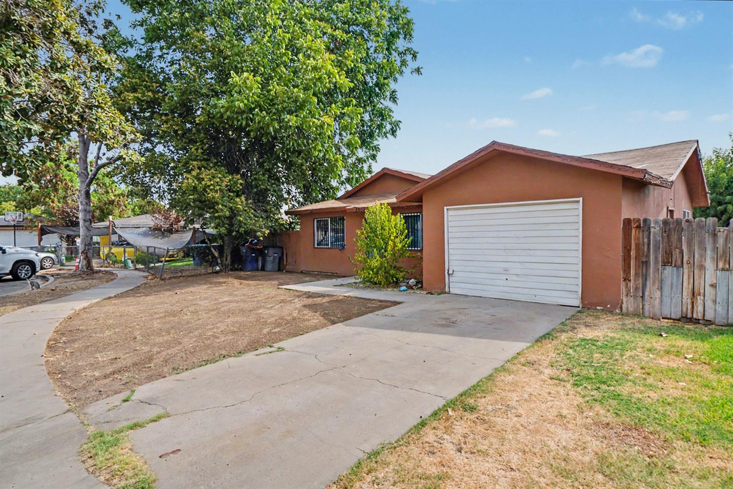 2673 S Tupman, Fresno, CA 93706