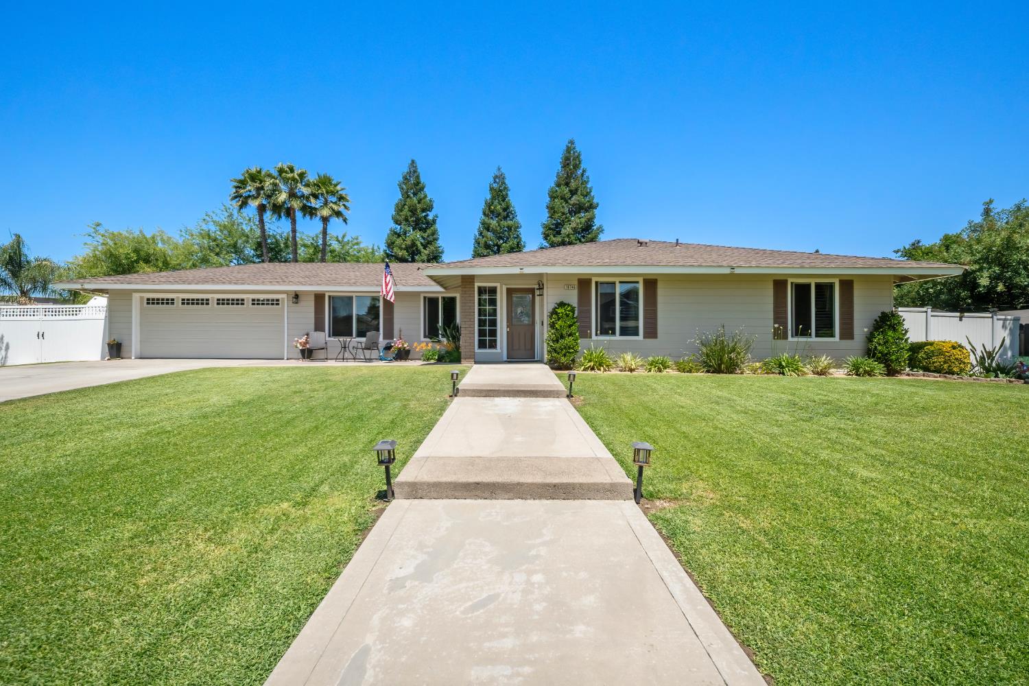 18746 Auburn Way, Madera, CA 93638