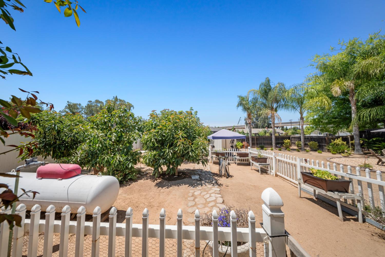18746 Auburn Way, Madera, CA 93638