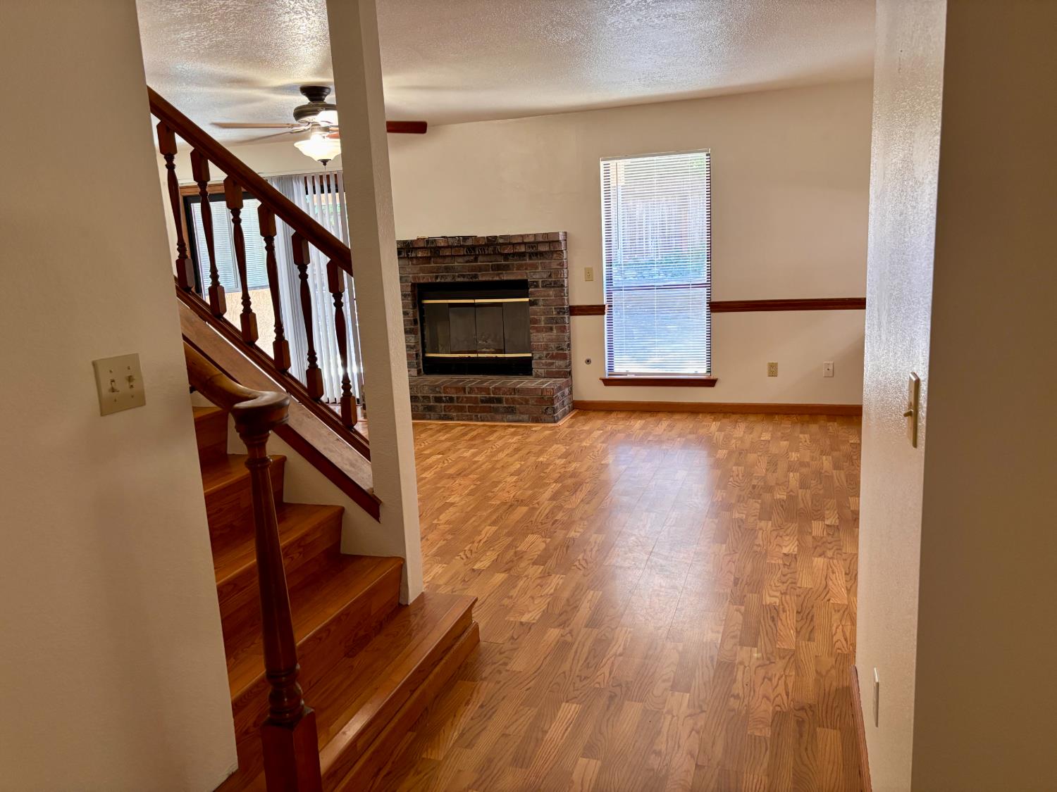 1647 E Serena Ave, Fresno, CA 93720