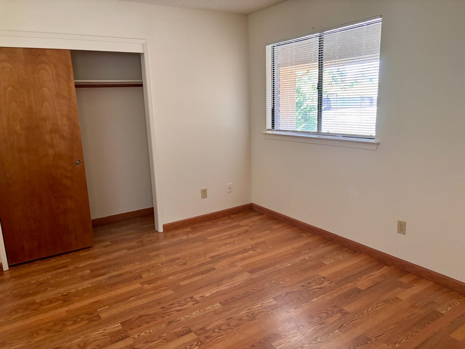 1647 E Serena Ave, Fresno, CA 93720