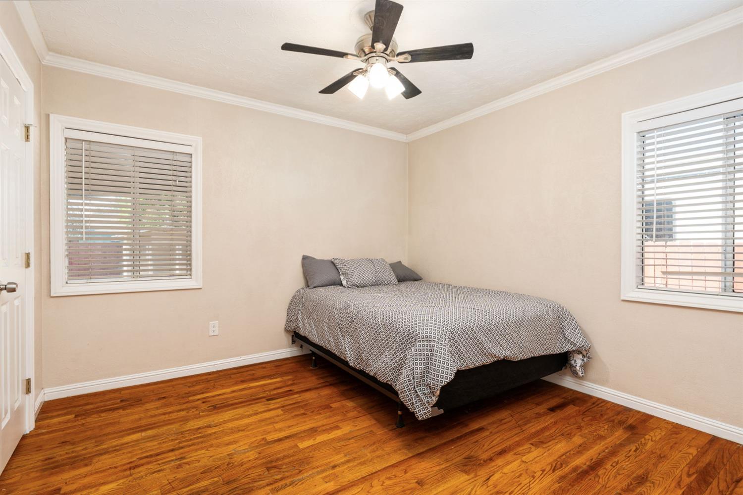 4012 E Clinton Ave, Fresno, CA 93703
