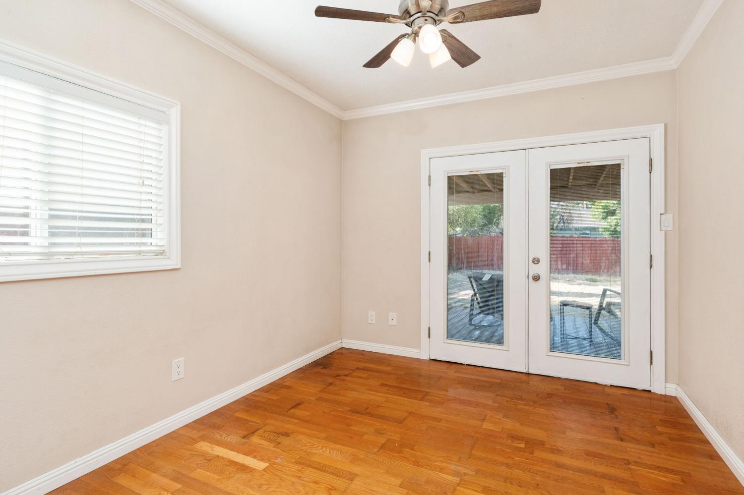 4012 E Clinton Ave, Fresno, CA 93703