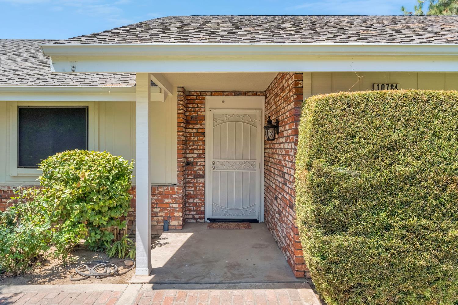 10784 Sierra View St, Madera, CA 93636
