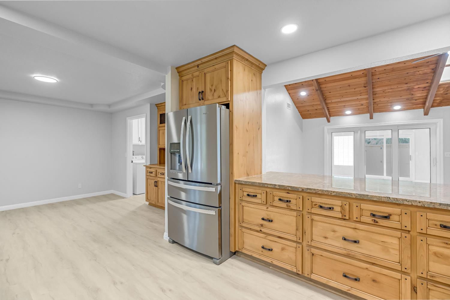 10784 Sierra View St, Madera, CA 93636