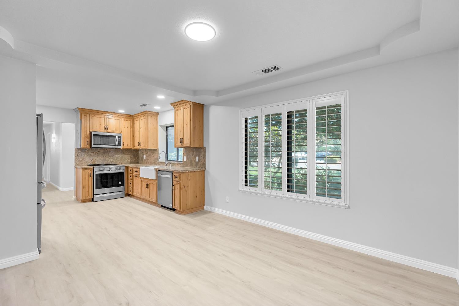 10784 Sierra View St, Madera, CA 93636