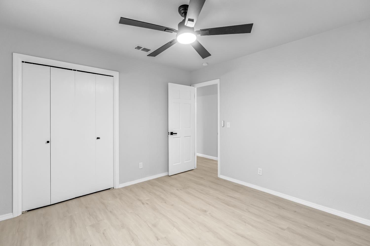 10784 Sierra View St, Madera, CA 93636