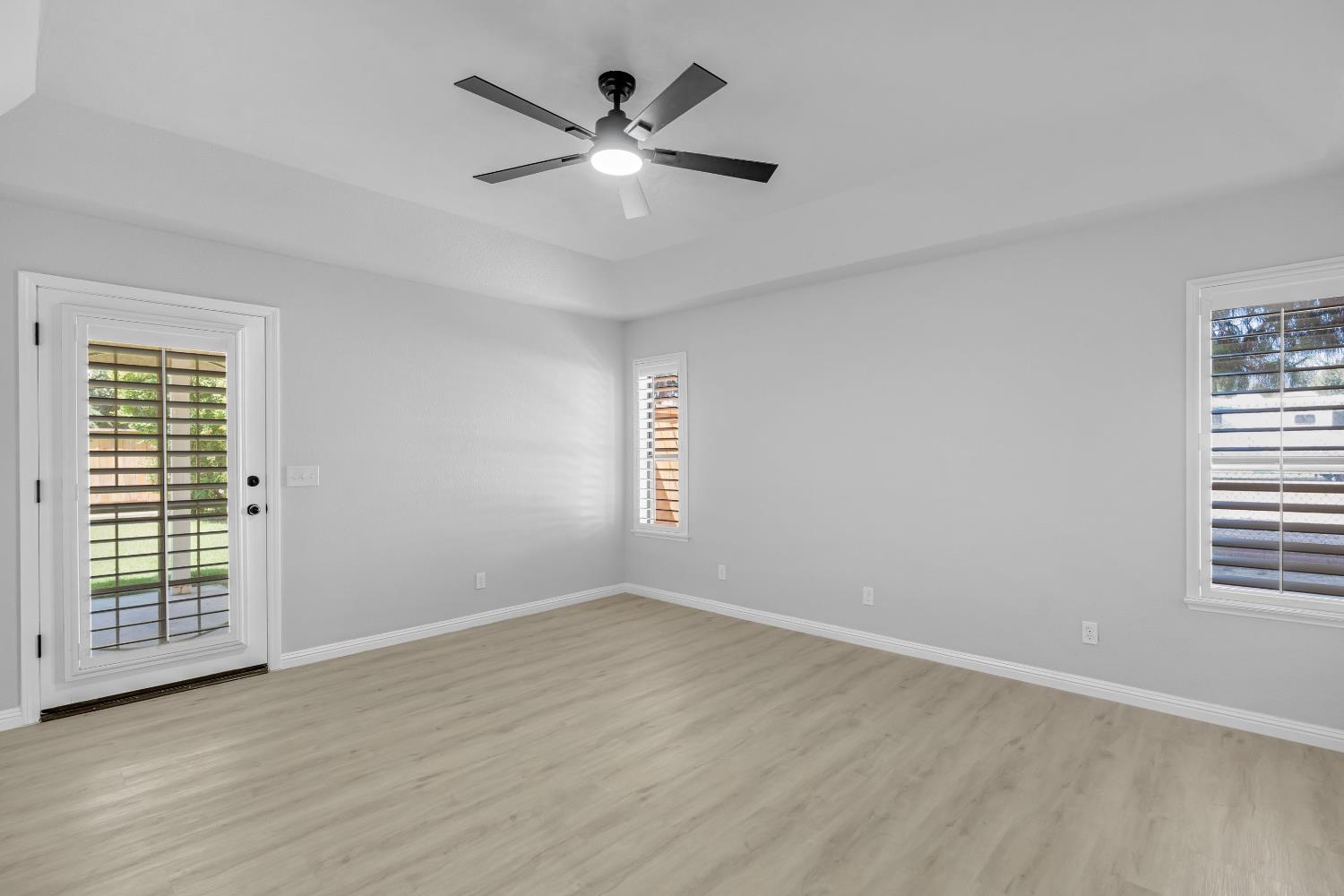 10784 Sierra View St, Madera, CA 93636